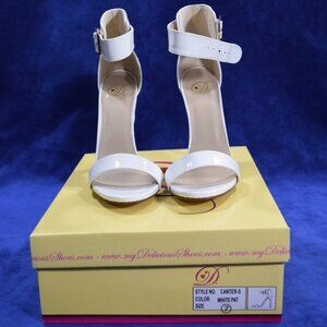 My Delicious Shoes Size 7 Hi Heel Shoes  Canters-S New in Box White Pat.